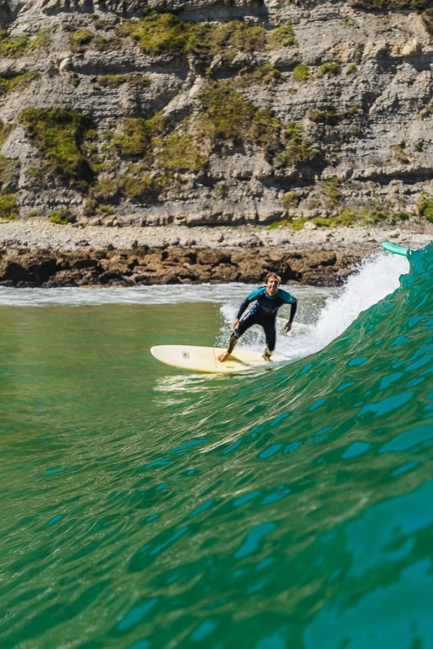 بيت شباب Liquid Surfhouse لانغري المظهر الخارجي الصورة
